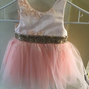 Little girl’s party dress
